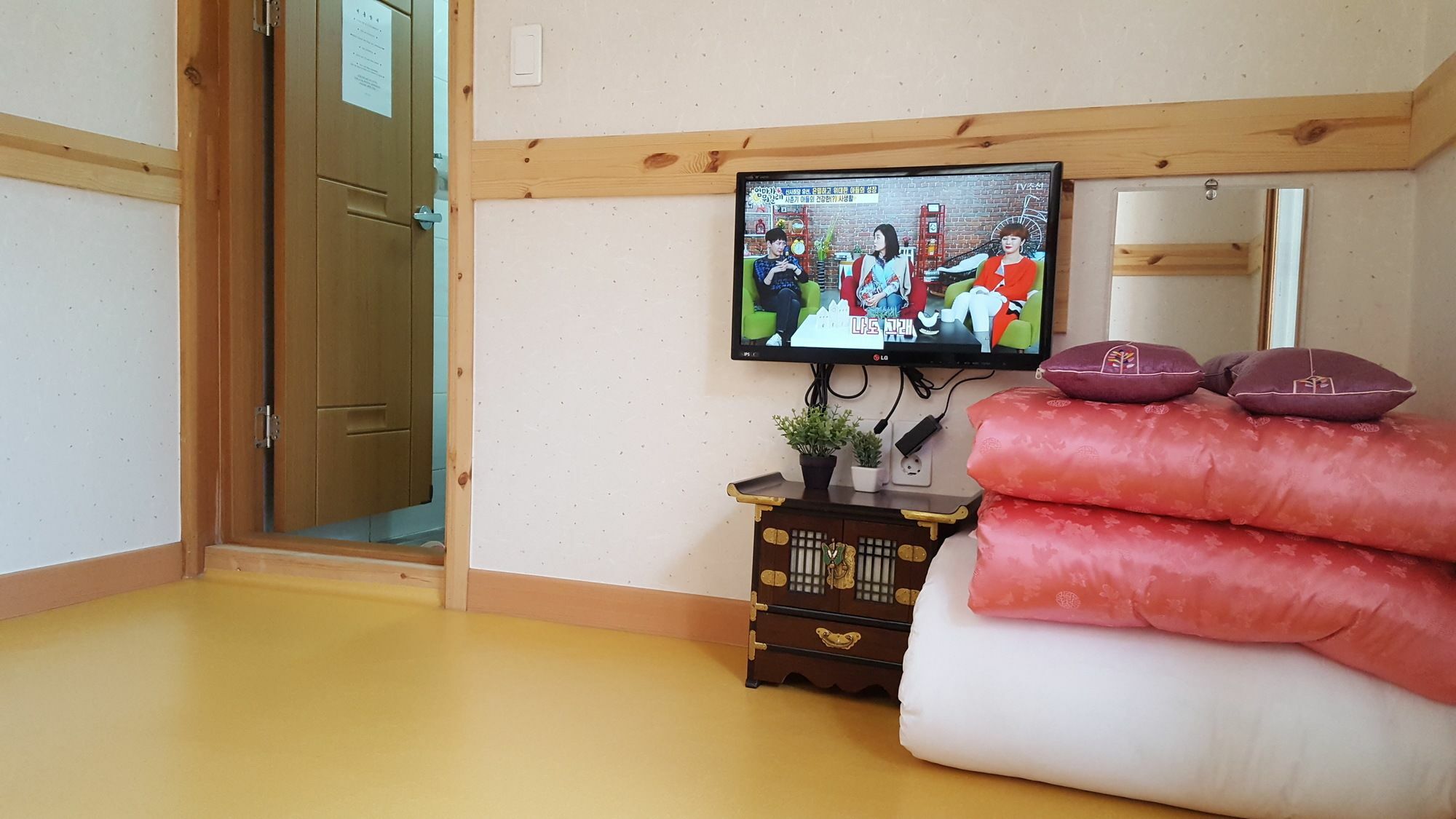 บิวตี้ฟูล เฮาส์ Hotel จอนจู ภายนอก รูปภาพ